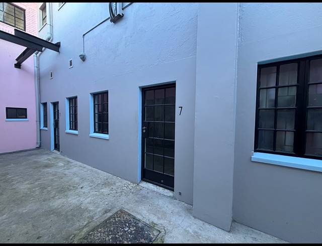 41M² WAREHOUSE TO LET IN MAITLAND